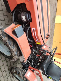 Predam malotr..TOMO Vinkovic 818 4+4 - 4