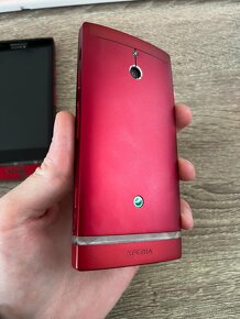 Sony Xperia P LT26i červený TOP STAV - 4