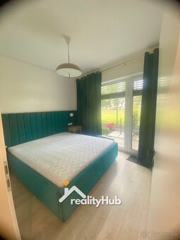 Prenajmite si moderný 3-izbový byt s predzáhradkou - 4