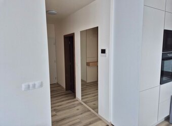 Na prenájom - 2-izbový byt - Skalická cesta, Bratislava III - 4