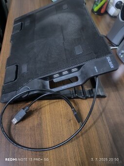 Chladič pod notebook - 4