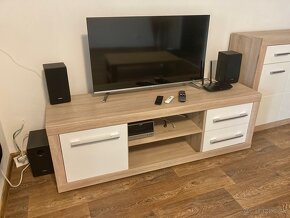 Obývačková zostava, skriňa, televízor, reproduktory, posteľ - 4