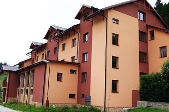 SUPER CENA  MLYNKY - HOTEL GERAVY 36 APARTMÁNOV - 5 PODLAŽÍ - 4