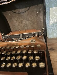 Starožitny písací stroj - 4