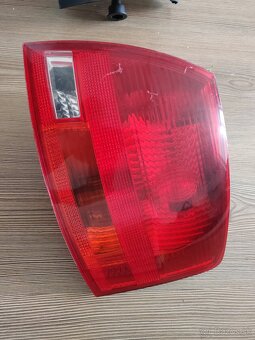 Audi A4 B7 zadné svetlá - 4