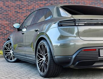 PORSCHE Macan Elektric 4, 408PS, AT, Nový model, 4x4 - 4