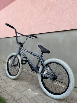 BMX STOLEN HEIST - 4