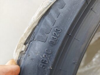 1ks NOVÁ 255/35 R21 98V XL PIRELLI WINTERSOTTOZERO 3 - 4