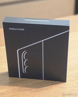 Samsung Galaxy Z Fold 7 | 512GB | 12GB + Accessories - 4