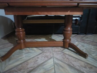 Stoly a stoličky - 4