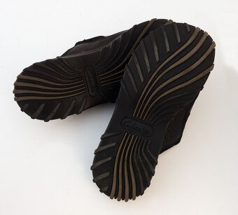 Pohodlné kožené šľapky Clarks - 4