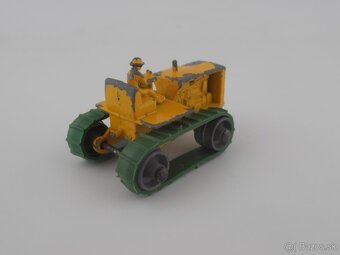 Morris J2, Commer van Nestles, Caterpillar - 4