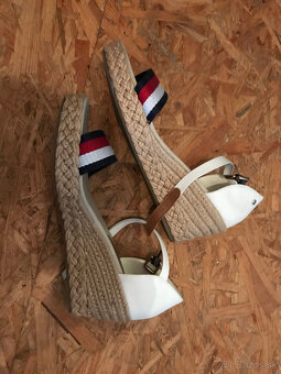 Dámske topánky zn. Hilfiger - 4