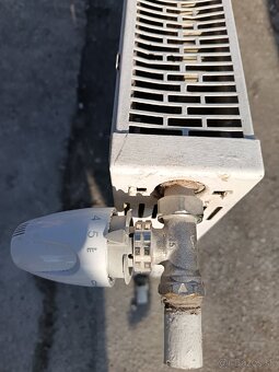 Plechový úzky radiátor 180 cm x 12cm - 4