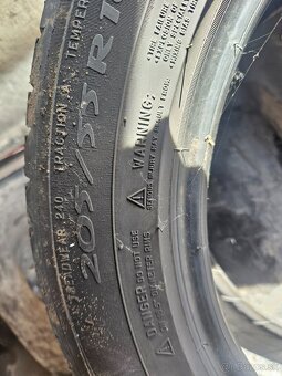 205/55R16 - 4