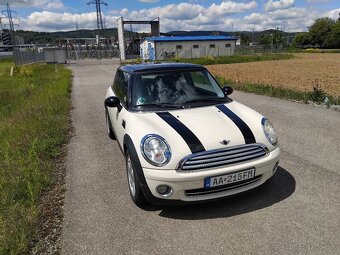 Mini Cooper R56 1,6i Benzín 88kw white pepper,Klimatronic - 4
