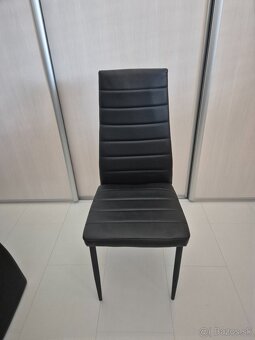 6 ks za 100 € - Cierna jedalenska stolicka - 4