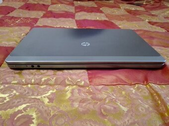 HP ProBook. Intel - i5. 8 GB. 15,6". SSD 256 GB. Baterka do - 4