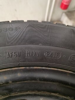 215/60R16 - 4