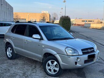 HYUNDAI TUCSON 2.0 CRDi - 4