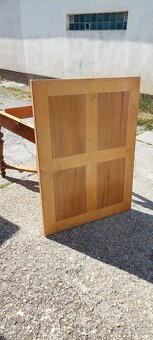 Jedálenský stôl - 4