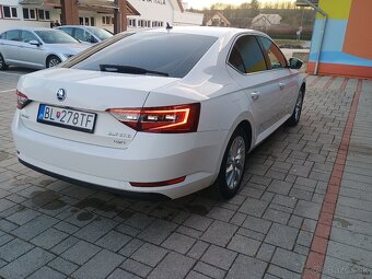 Škoda Superb - 4