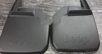 Kvalitné originálne autodoplnky a komponenty pre Jeep Rubico - 4