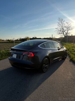 Tesla 3 SR+ 3/2020 - 4