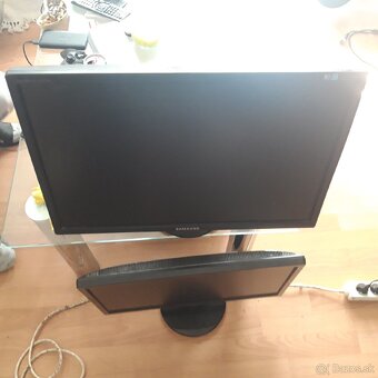 Predám málo používaný monitor Samsung - 4