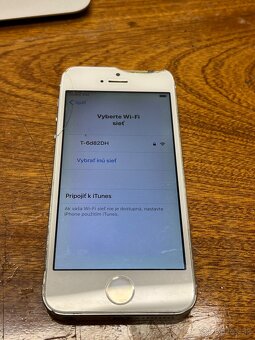 P: iPhone 5S - 4