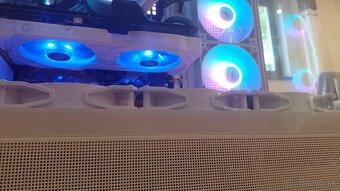 Predam špičkový herný PC/R-7 5800X/RTX 3060Ti 8GB 1T NVMe - 4
