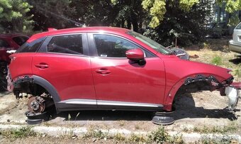 Mazda CX-3 2.0 AWD 2015 predám DVERE, MOTOR PE, PREVODOVKA 6 - 4
