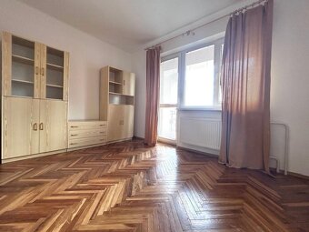 Rodinný dom v obci Tekovské Lužany - 4
