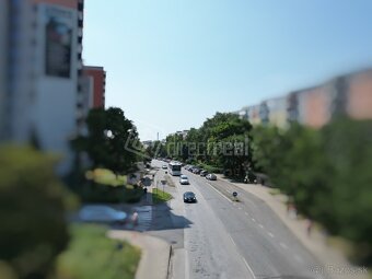 Veľkometrážny obchodný priestor na prenájom v centre… - 4