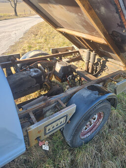 Nissan Datsun pick-up 1984 4x4 sklapač s TP - 4