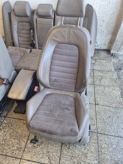 Predám interiér pre Volkswagen Passat b6 3c variant - 4