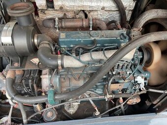 Kľbobvý nakladač PAUS RL552 - 4