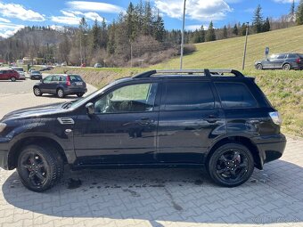 Mitsubishi Outlander - 4