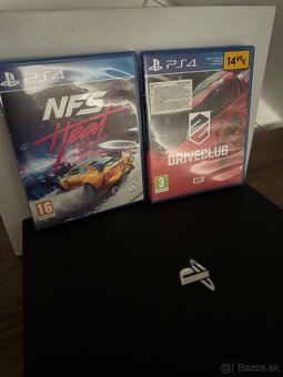 Playstation 4 pro 1TB - 4