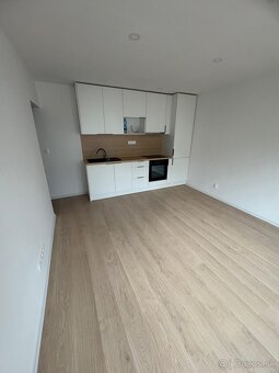 PREDAJ Hospodárska Trnava - 2 izbový byt s balkónom - 4