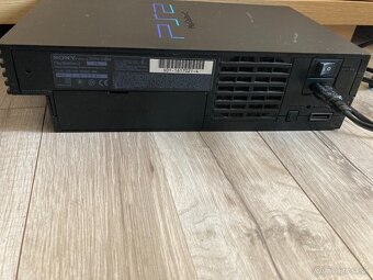 Playstation 2 - 4