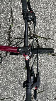 Detský bicykel SPECIALIZED Jett 20 Lesk Malinová/UV Lilac - 4