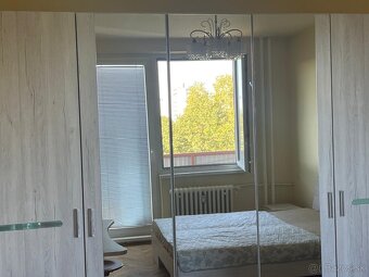 Nepriechodná izba s balkónom - Chrenová I (Ľ. Okánika 14) - 4