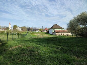 Stavebný pozemok so záhradou a lesom, 2716m2 - 4