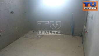 RODINNÝ DOM DVOREC NA POZEMKU 480 m2 - 4