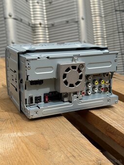 Pioneer SPH-DA230DAB - 4