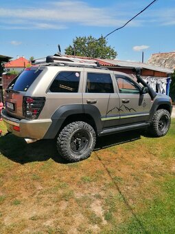 Jeep grand cherokee 5.7 hemi - 4