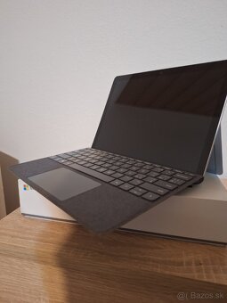 Microsoft Surface Go 3 - 4