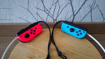 🎮 Joy-Con ovládače + nabíjačka pre Nintendo Switch TOP stav - 4