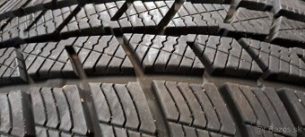 Predám 4ks skoro nové zimné 185/60r15-84T Barum - 4